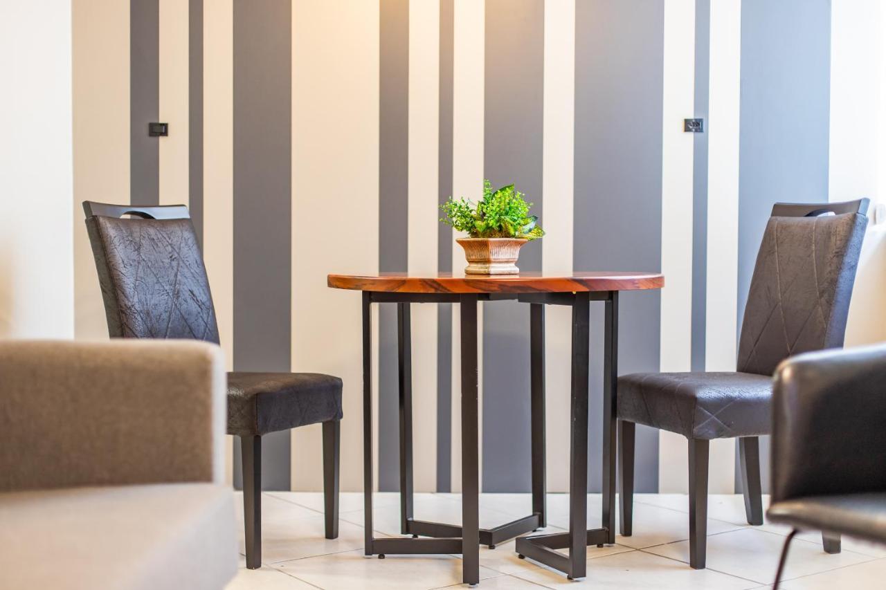 Delupo Hotel - Livin Studios Criciuma  Εξωτερικό φωτογραφία