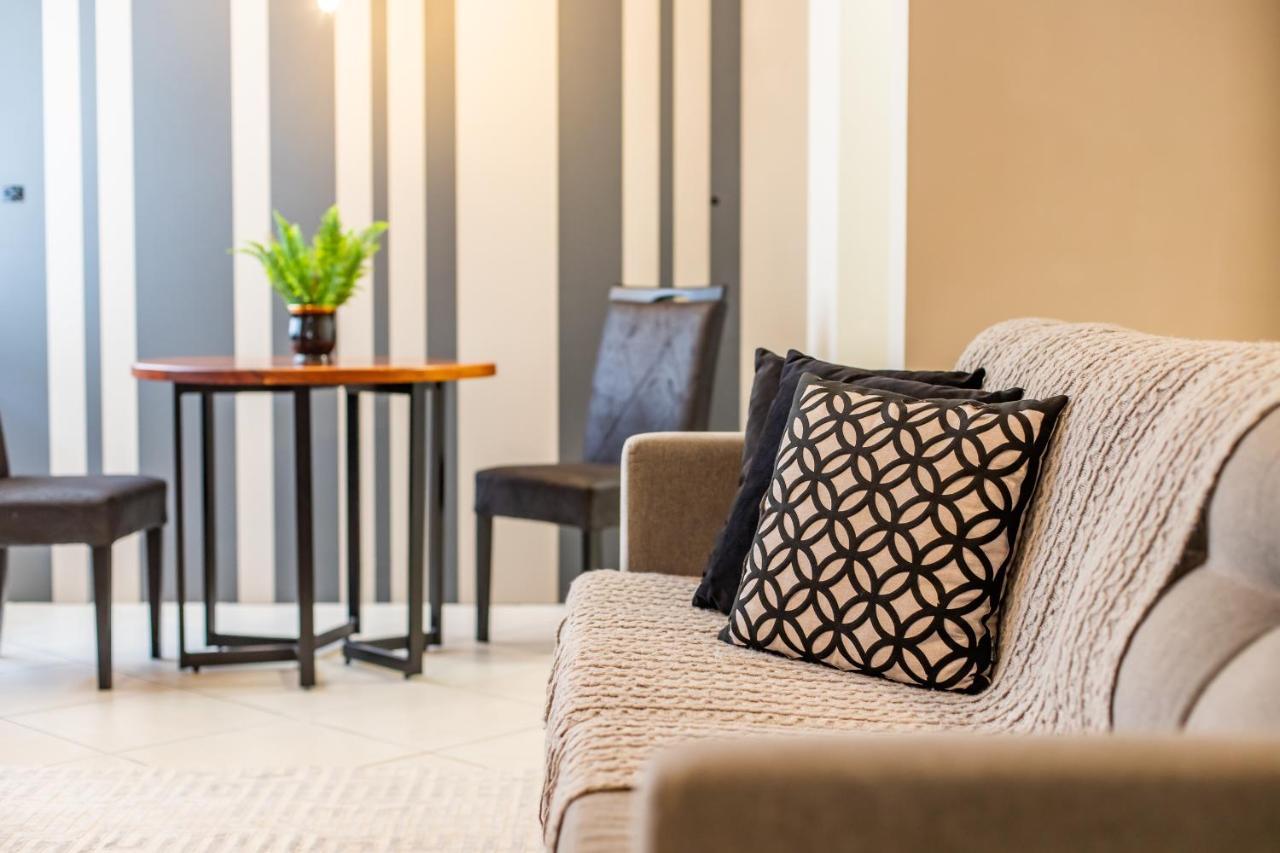 Delupo Hotel - Livin Studios Criciuma  Εξωτερικό φωτογραφία