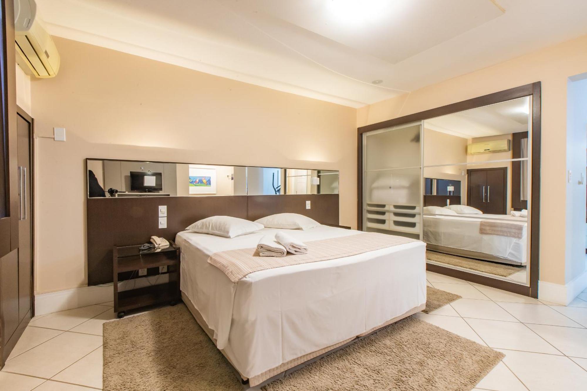 Delupo Hotel - Livin Studios Criciuma  Εξωτερικό φωτογραφία
